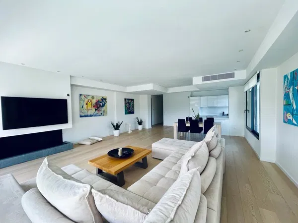 140 m² Two-Bedroom Apartment for Sale in Elliniko, Athens Southern suburbs — photo 3