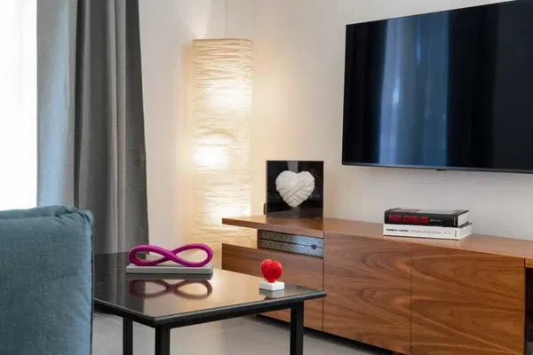 65 m² Two-Bedroom Apartment for Rent in Glyfada, Athens Southern suburbs — photo 5