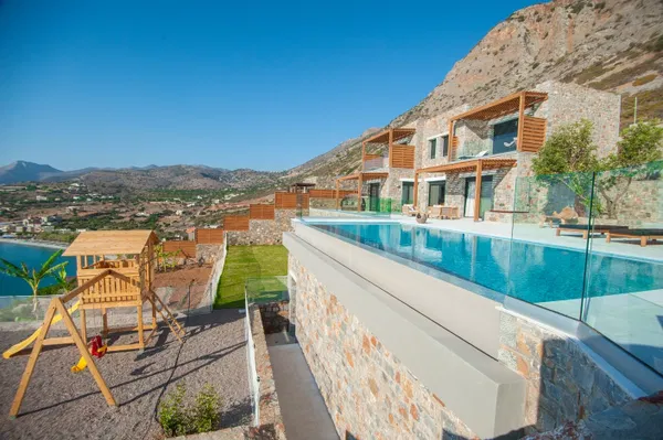 Sea View Six-Bedroom Villa for Sale in Agios Nikolaos, Lasithi — photo 3