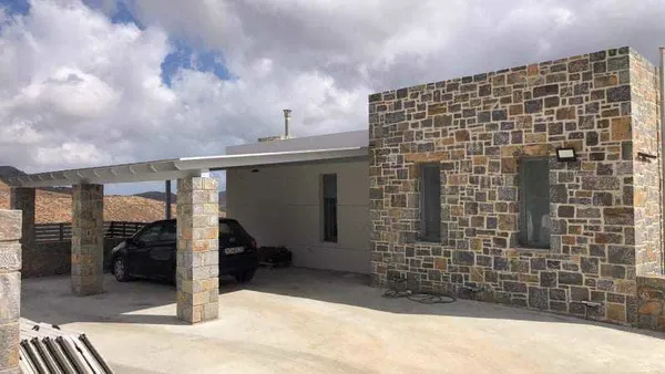 Sea View 120 m² Villa with Three Bedrooms for Sale in Elounda, Agios Nikolaos — photo 2
