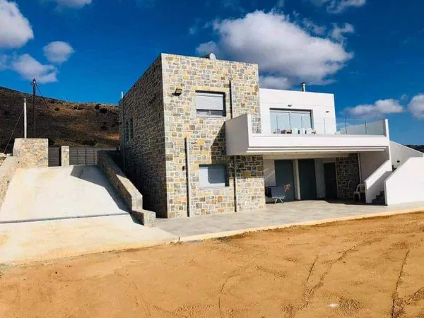 Sea View 120 m² Villa with Three Bedrooms for Sale in Elounda, Agios Nikolaos