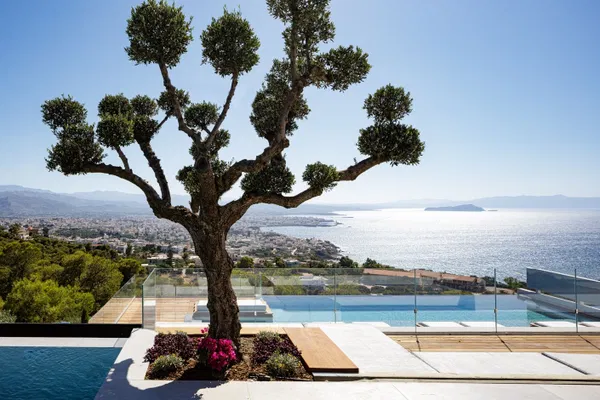 Sea-View Six-Bedroom Villa for Rent in Profitis Ilias, Chania