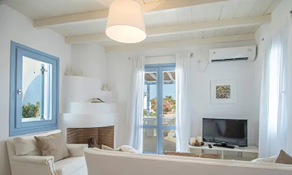 Sea-View Two-Bedroom Villa for Sale in Naxos, Cyclades — photo 4