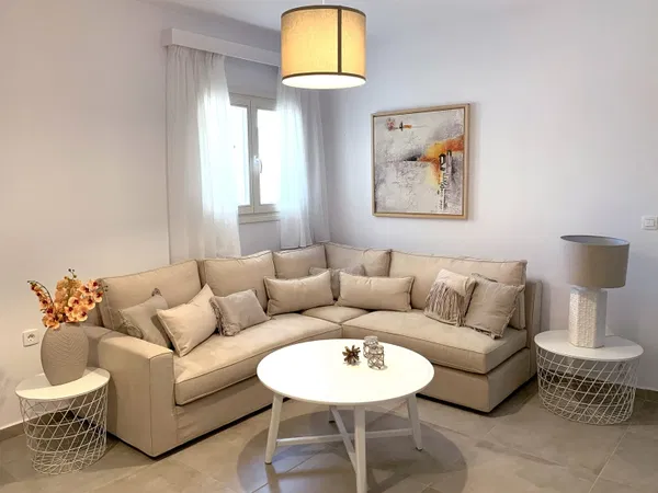 Modern 149 m² Villa with Four Bedrooms for Sale in Naxos, Cyclades — photo 3