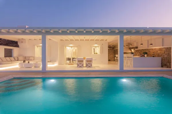 Sea View 272 m² Villa with Three Bedrooms for Sale in Mykonos, Cyclades — photo 3