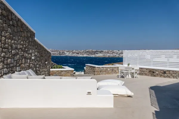 Sea View 272 m² Villa with Three Bedrooms for Sale in Mykonos, Cyclades — photo 5