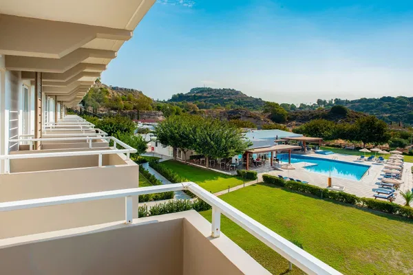14280 m² Seafront Hotel for Sale in Rhodes, Dodecanese Islands — photo 3