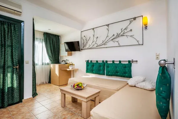 Sea View Hotel for Sale in Halkidiki — photo 4
