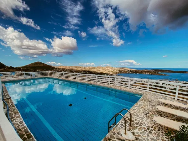 810 m² Sea-View Hotel for Sale in Paros, Cyclades — photo 3
