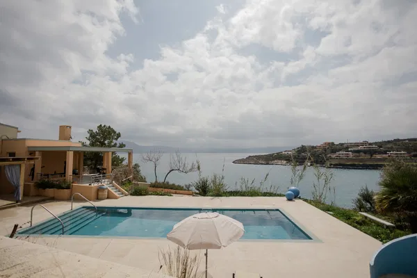 Four-Bedroom Renovated Villa for Sale in Akrotiri, Chania