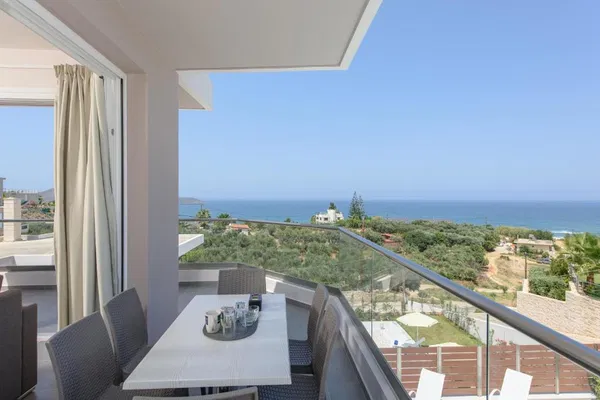 Sea-View Six-Bedroom Villa for Sale in Stalos, Chania — photo 5