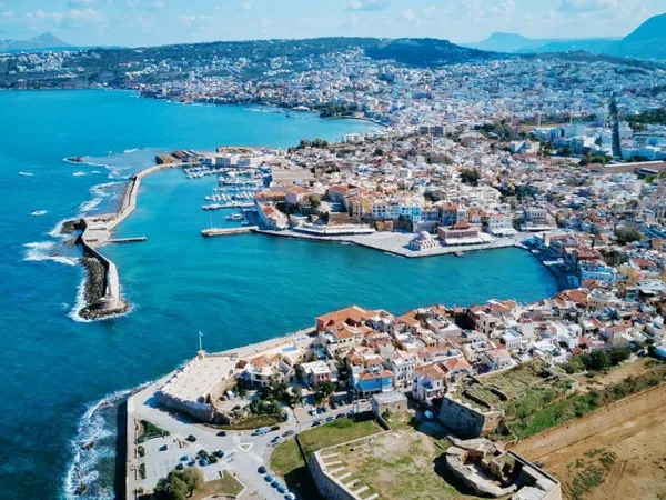 4,705 m² Plot of Land for Sale in Chania