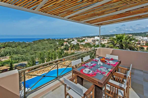 Sea View Three-Bedroom Villa for Sale in Platanias Rethymnon, Rethymnon — photo 2