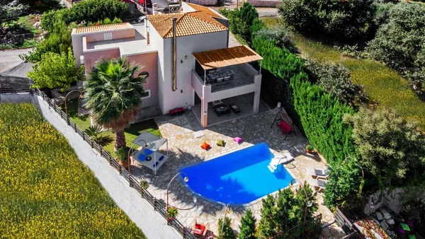 Sea View Three-Bedroom Villa for Sale in Platanias Rethymnon, Rethymnon
