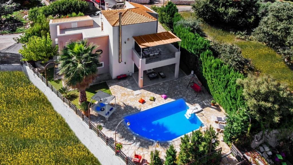 Sea View Three-Bedroom Villa for Sale in Platanias Rethymnon, Rethymnon