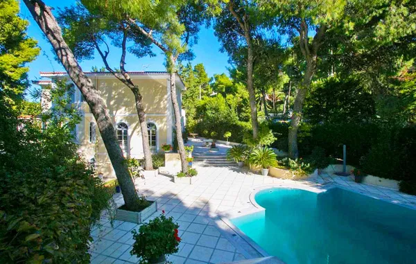 Nine-Bedroom Villa for Sale in Kastri, Athens Northern suburbs — photo 3