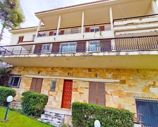 600 m² Villa with Seven Bedrooms for Sale in Ekali, Athens Northern suburbs — photo 5