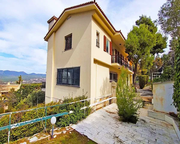 600 m² Villa with Seven Bedrooms for Sale in Ekali, Athens Northern suburbs — photo 4