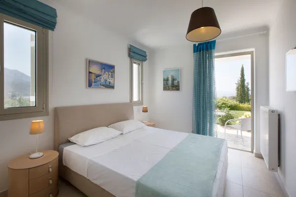 Sea View Seven-Bedroom Villa for Sale in Korinthos, Peloponnese — photo 4