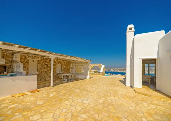 Sea View 289 m² Villa with Six Bedrooms for Sale in Mykonos, Cyclades — photo 2