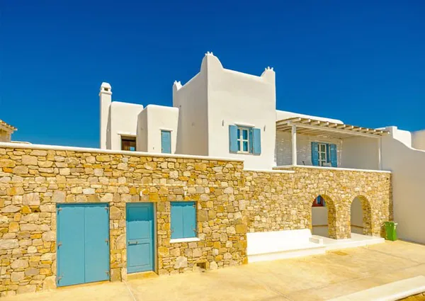 Sea View 289 m² Villa with Six Bedrooms for Sale in Mykonos, Cyclades — photo 4