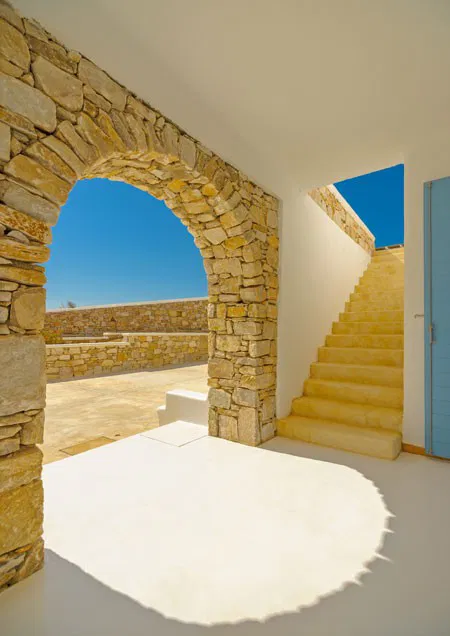 Sea View 289 m² Villa with Six Bedrooms for Sale in Mykonos, Cyclades — photo 5