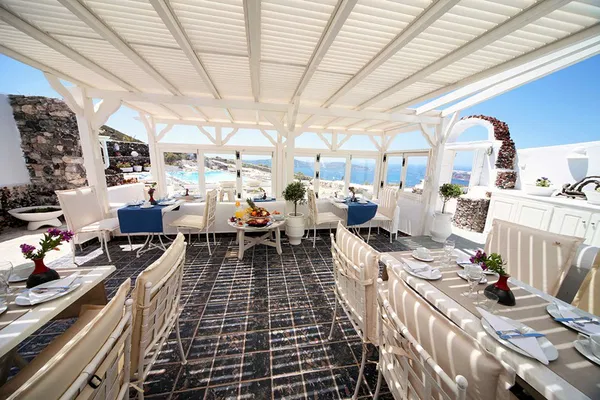 Sea-View Hotel for Sale in Santorini, Cyclades — photo 2
