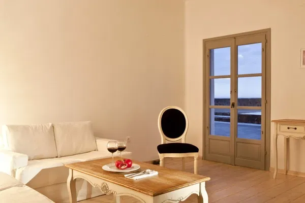 Sea View Hotel for Sale in Santorini, Cyclades with Air conditioning