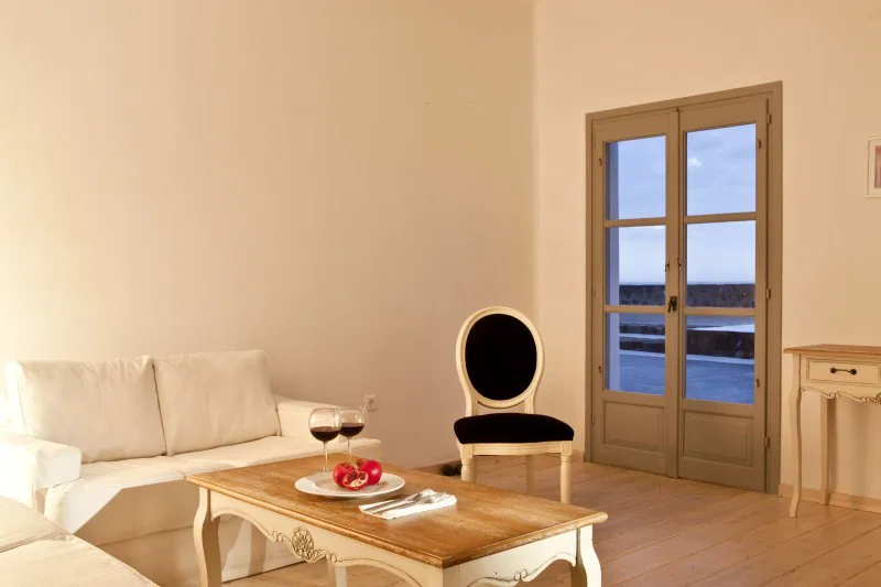 Sea View Hotel for Sale in Santorini, Cyclades with Air conditioning