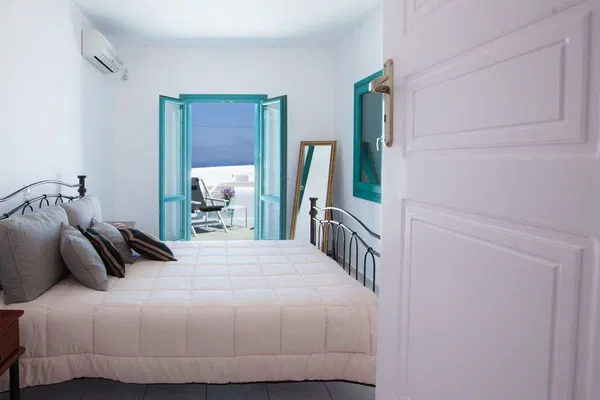 535 m² Sea View Hotel for Sale in Santorini, Cyclades — photo 4