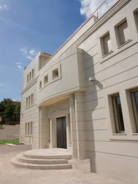 Sea View Eight-Bedroom Villa for Sale in Neos Voutzas, Attica