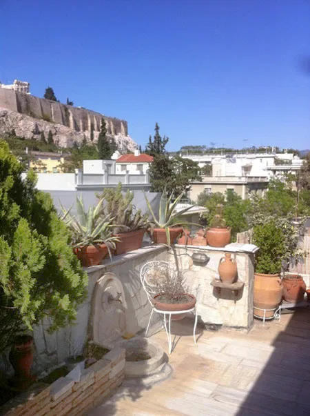 Seafront Two-Bedroom Villa for Sale in Athens Historical Center, Athens Center — photo 5