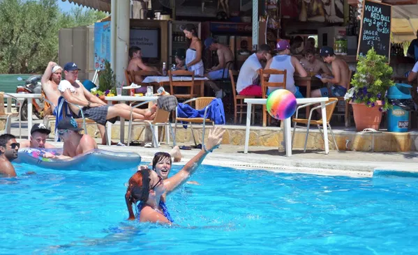 3000 m² Sea-View Hotel for Sale in Zakynthos, Ionian Islands — photo 3
