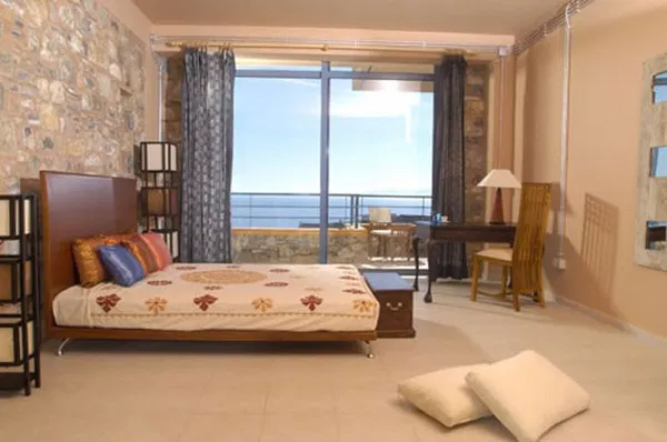Sea-View Three-Bedroom Villa for Rent in Elounda, Agios Nikolaos — photo 3