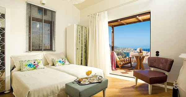 Sea View 250 m² Villa with Two Bedrooms for Rent in Agios Nikolaos, Lasithi — photo 3