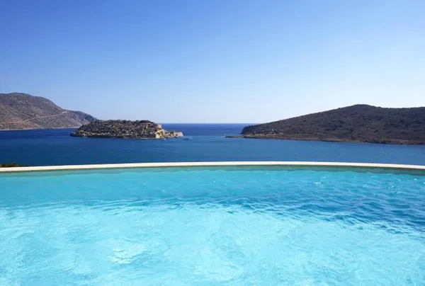 Sea-View Two-Bedroom Villa for Rent in Elounda, Agios Nikolaos