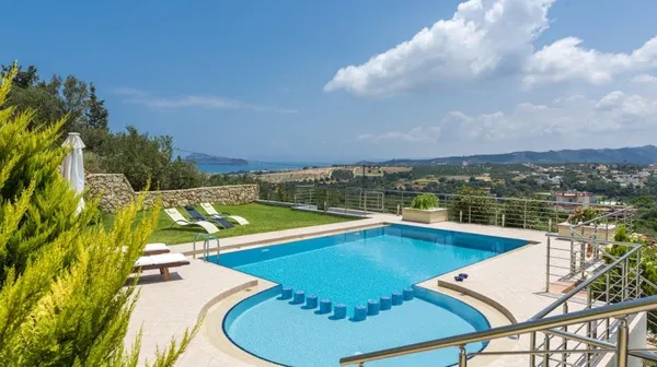 Three-Bedroom Sea View Villa for Rent in Gerani, Platanias — photo 2
