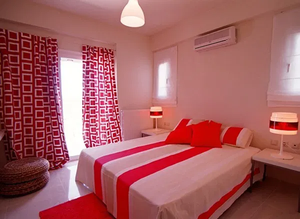 Seafront Two-Bedroom Villa for Rent in Darmarochori, Platanias — photo 4