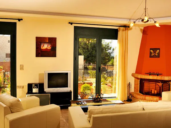 Seafront 125 m² Villa with Three Bedrooms for Rent in Nio Chorio, Apokoronas — photo 5