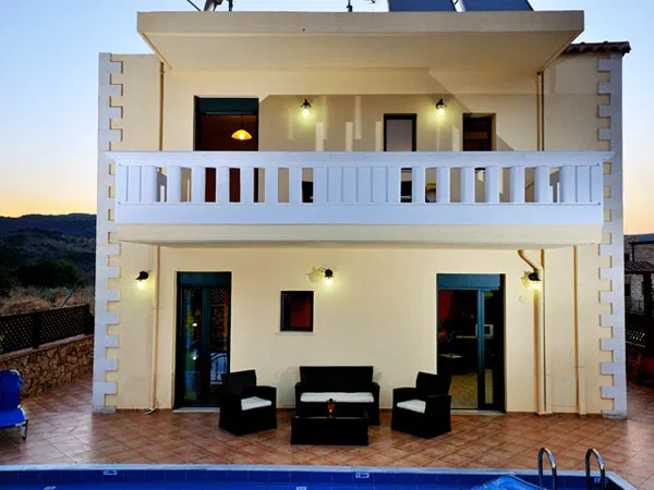Seafront 125 m² Villa with Three Bedrooms for Rent in Nio Chorio, Apokoronas — photo 4