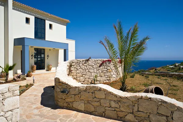 Sea View Four-Bedroom Villa for Rent in Kalathas, Akrotiri — photo 3