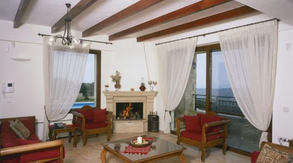 Sea-View Five-Bedroom Villa for Rent in Tavronitis, Platanias — photo 2