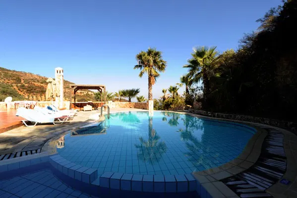 Sea View Three-Bedroom Villa for Rent in Platanias, Chania — photo 5
