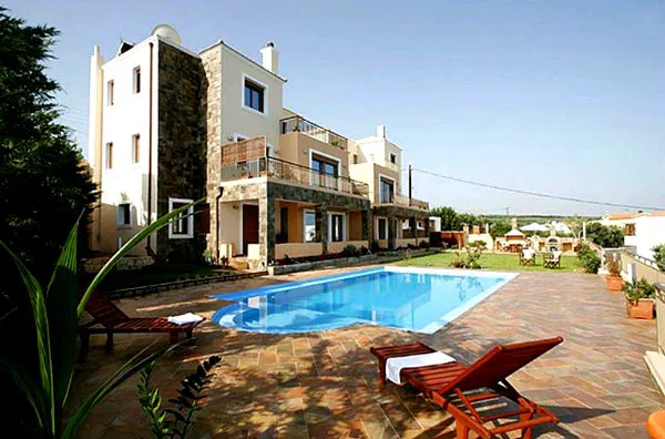 Three-Bedroom Sea View Villa for Rent in Tavronitis, Platanias