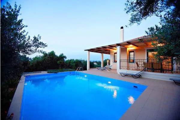 Three-Bedroom Sea View Villa for Rent in Galatas, Chania — photo 2