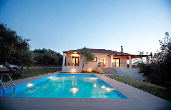 Three-Bedroom Sea View Villa for Rent in Galatas, Chania — photo 3