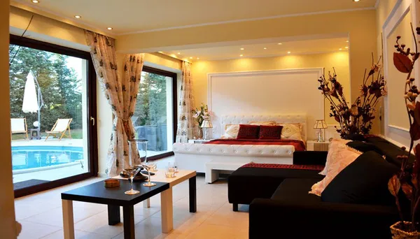 Seafront Villa with Six Bedrooms for Rent in Kounoupidiana, Akrotiri