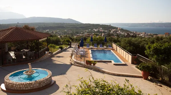 Sea View 210 m² Villa with Four Bedrooms for Rent in Kalyves, Apokoronas — photo 2