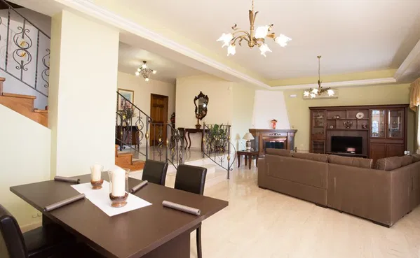 Sea View 210 m² Villa with Four Bedrooms for Rent in Kalyves, Apokoronas — photo 3