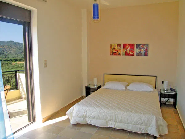 Sea-View Four-Bedroom Villa for Rent in Agia Marina, Chania — photo 4